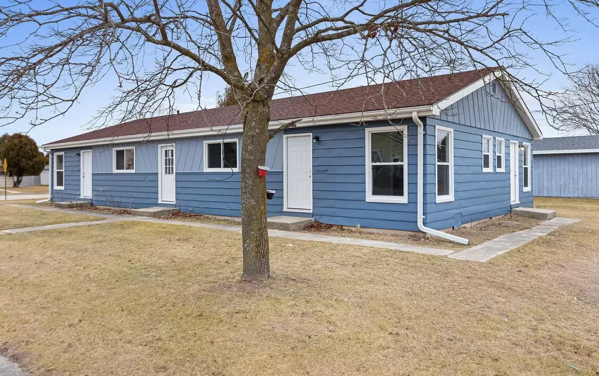 Two Rivers, WI 54241,2805 10th St