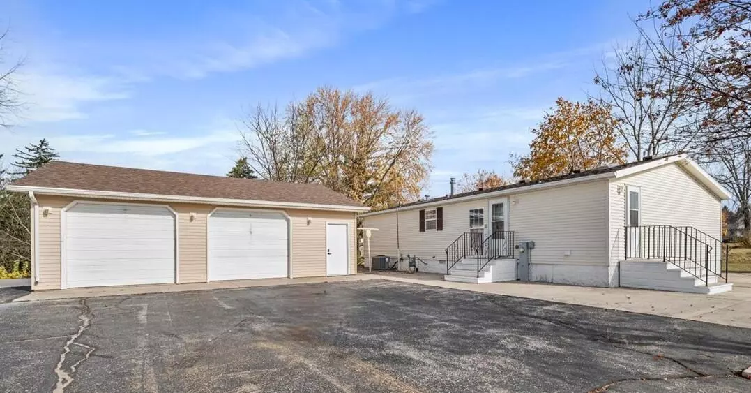 New Holstein, WI 53061,1314 Illinois Ave