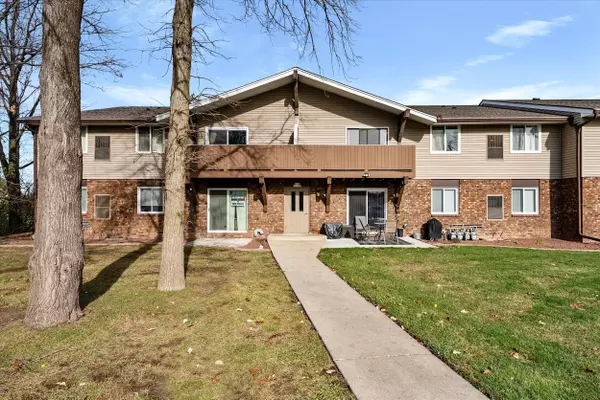 W158N11177 Legend Ave Unit 5, Germantown, WI 53022