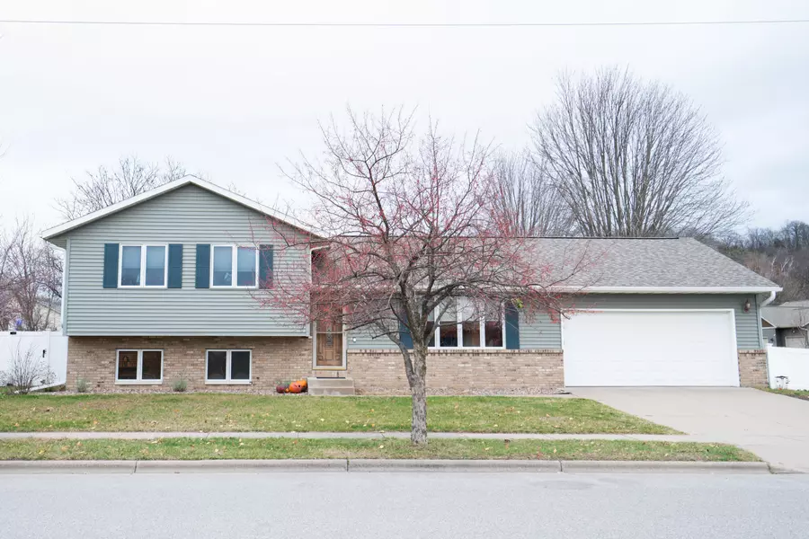 1007 2nd Ave E, Holmen, WI 54636