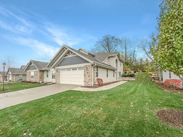 3611 Hawthorn Hill Dr, Waukesha, WI 53188