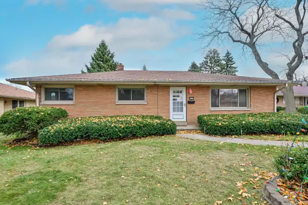 3000 S 80th St, West Allis, WI 53219