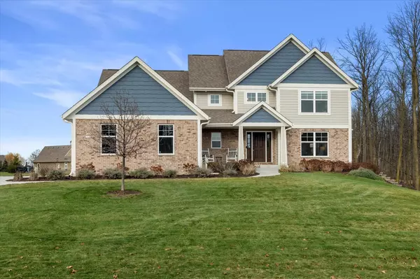 N67W13188 Daylily Dr, Menomonee Falls, WI 53051