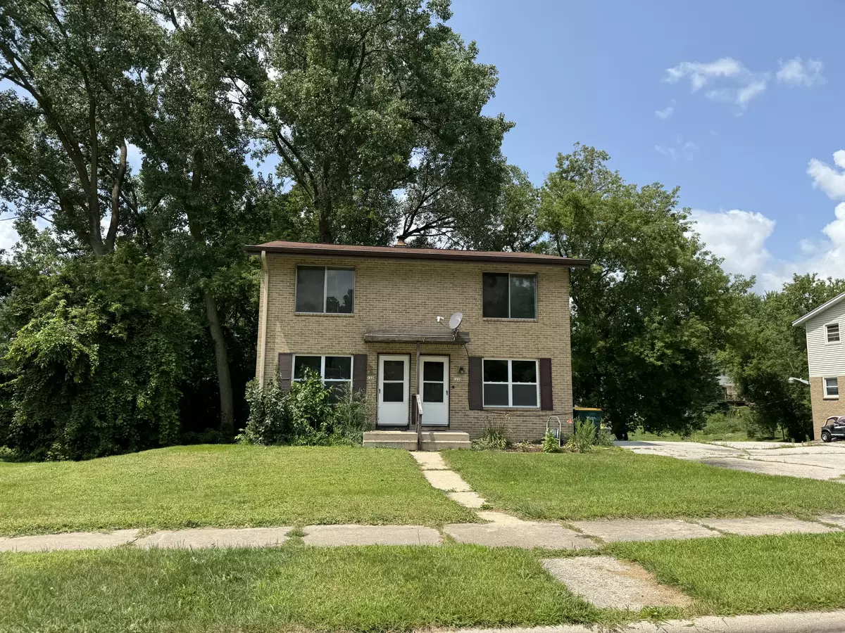 West Bend, WI 53090,1228 N 9th Ave Unit 1230