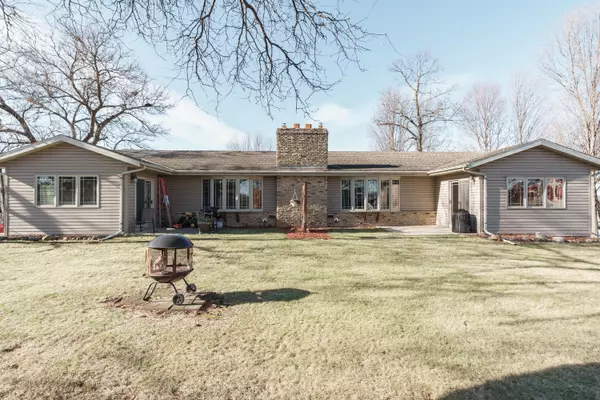 775 Horicon St, Mayville, WI 53050