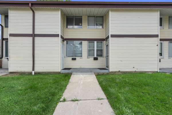 8854 N 95th St Unit J, Milwaukee, WI 53224