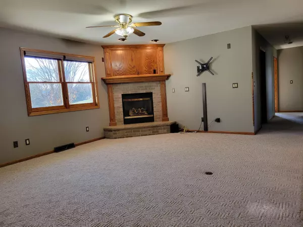 Iron Ridge, WI 53035,208 Michael Dr