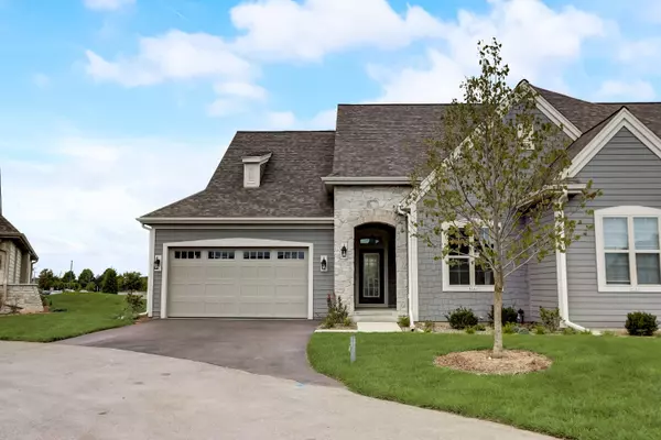 1628 Belmont Ln Unit 30,  Oconomowoc,  WI 53066