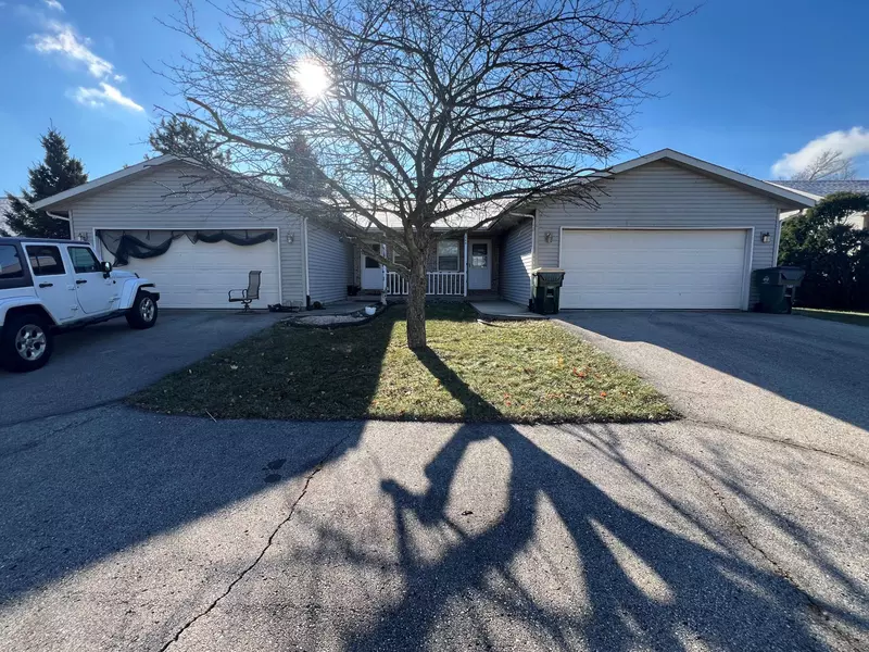 543 McCole Rd Unit 545, Twin Lakes, WI 53181