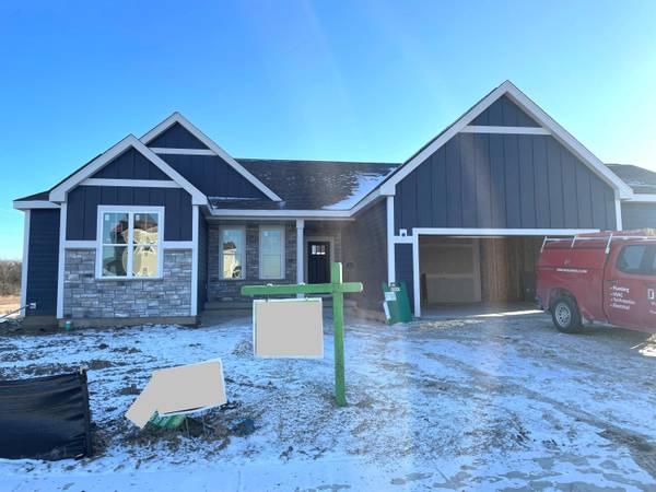 9250 S Overlook Way, Franklin, WI 53132