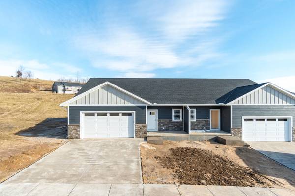 4060 Brooke Elizabeth Dr, Onalaska, WI 54650