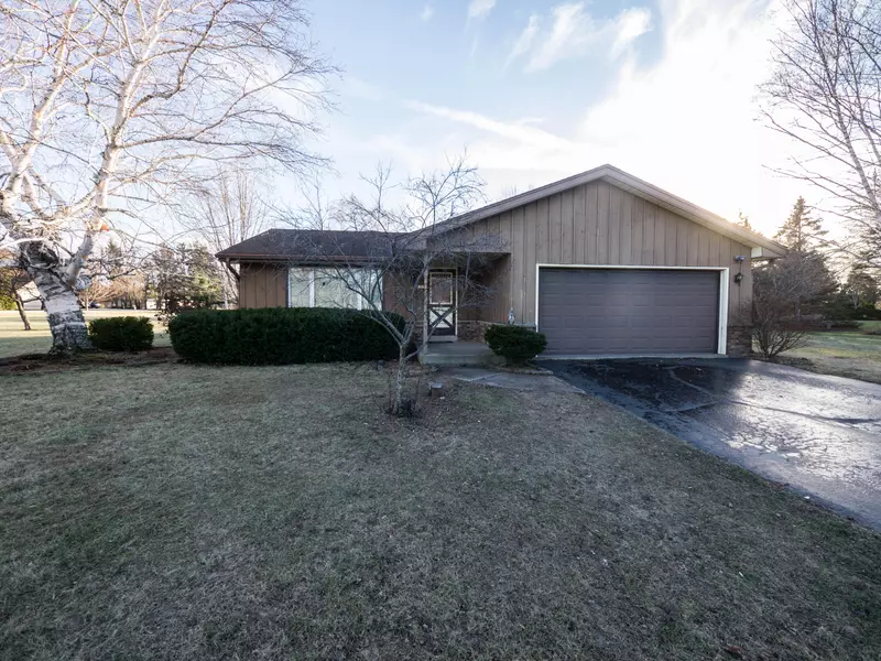 4107 Briar Ridge Ln, Richfield, WI 53017