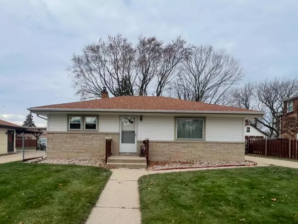 1224 E Norwich Ave, Saint Francis, WI 53235