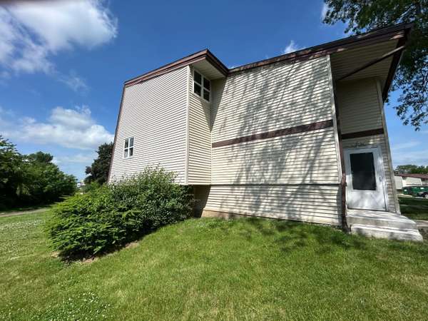 8842 N 95th St Unit K, Milwaukee, WI 53224