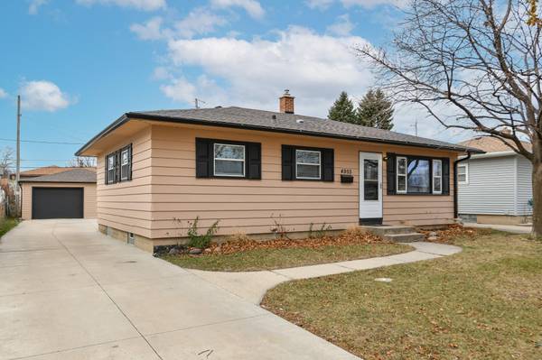 4955 S 15th St, Milwaukee, WI 53221