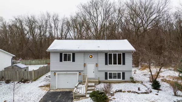 504 Chapel Ave,  Twin Lakes,  WI 53181