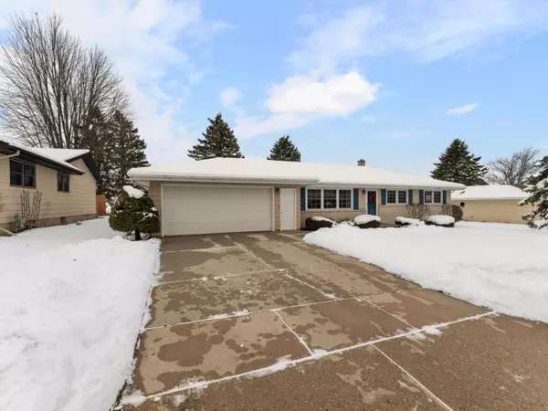 Plymouth, WI 53073,915 Dreifuerst Rd