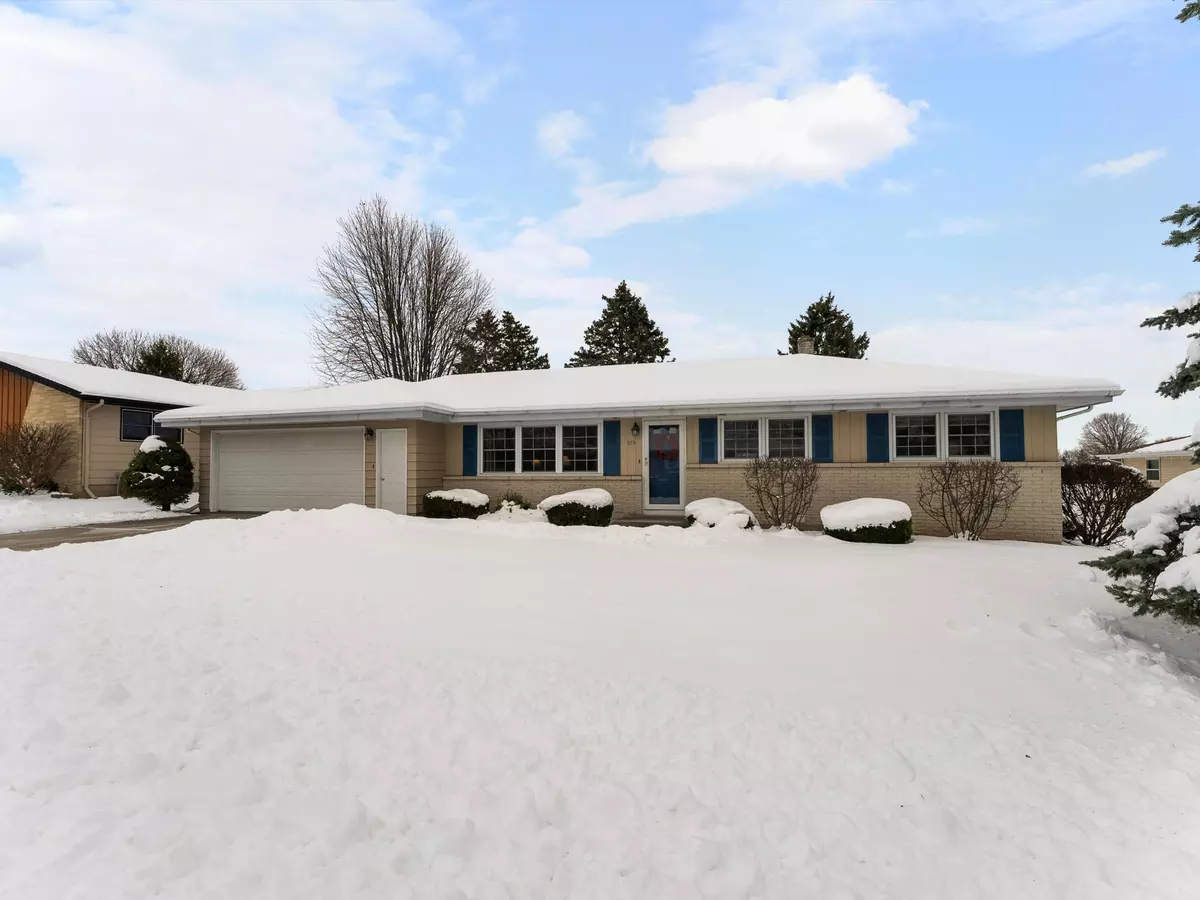 Plymouth, WI 53073,915 Dreifuerst Rd