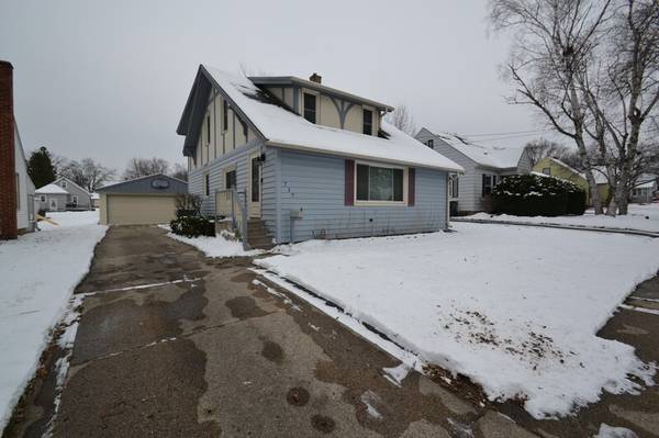 717 Michigan Ave, Waukesha, WI 53188