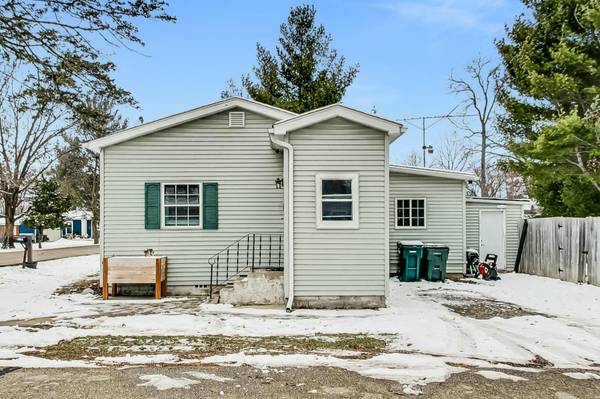 W1270 Poinsetta Rd, Bloomfield, WI 53128