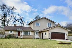 N3143 Williams St, Geneva, WI 53147