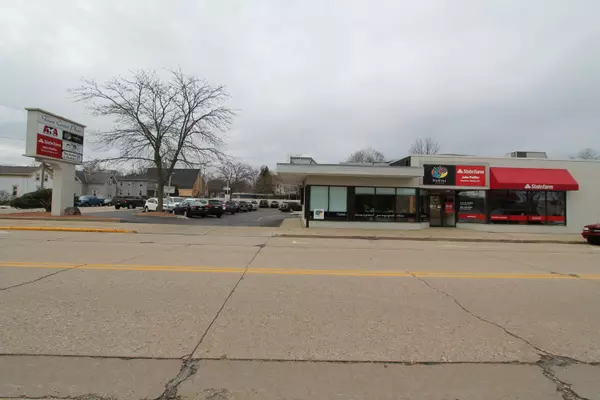 Burlington, WI 53105,109 N Pine St