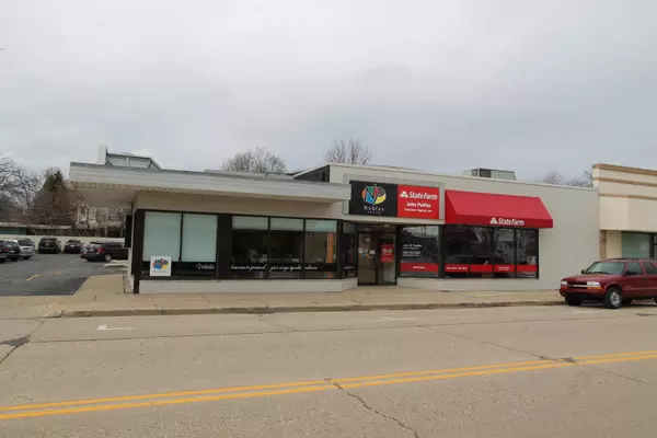 Burlington, WI 53105,109 N Pine St