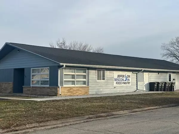 164 W Garland St, Jefferson, WI 53549