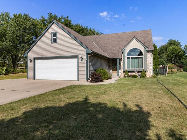 8102 S 36th St, Franklin, WI 53132