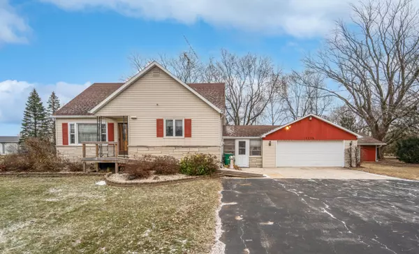 N7759 Van Dyne Rd, Friendship, WI 54937