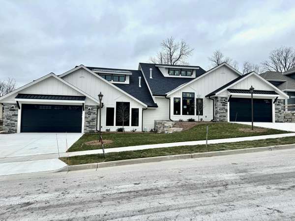 3535 Hawthorn Hill Dr, Waukesha, WI 53188