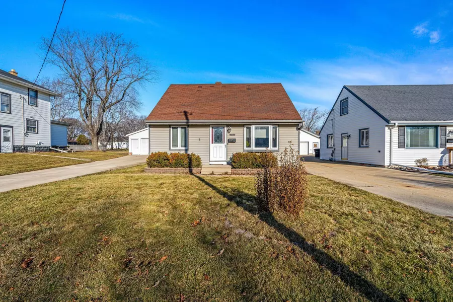 12740 W Fairmount Ave, Butler, WI 53007