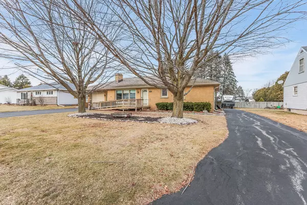 Francis Creek, WI 54214,418 Birchwood Dr