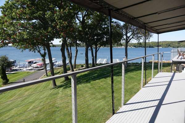 1070 S Lake Shore Dr Unit 1-C2, Lake Geneva, WI 53147