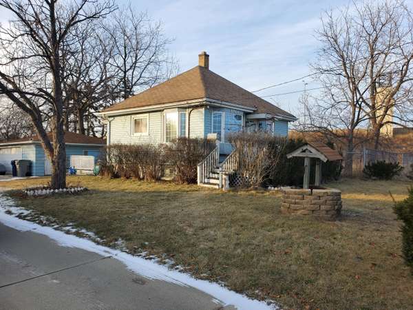 5741 S 13th St, Milwaukee, WI 53221