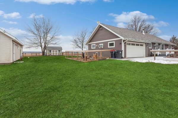 6710 E Elm Dr, Laprairie, WI 53546