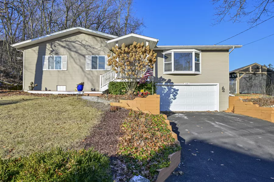 519 Bayview Ave, Twin Lakes, WI 53181