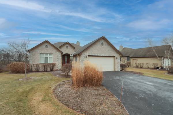 141 Palmer Pl, Geneva, WI 53147