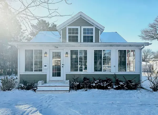 Lake Geneva, WI 53147,734 Henry St