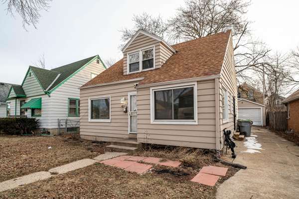 4464 N 38th St, Milwaukee, WI 53209