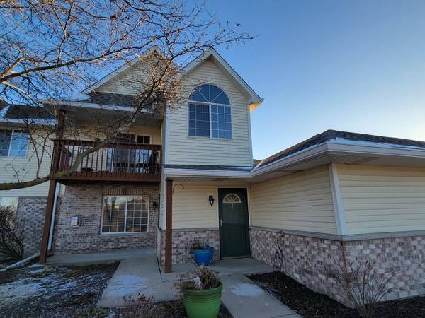 2107 Broken Hill Rd Unit 4, Waukesha, WI 53188