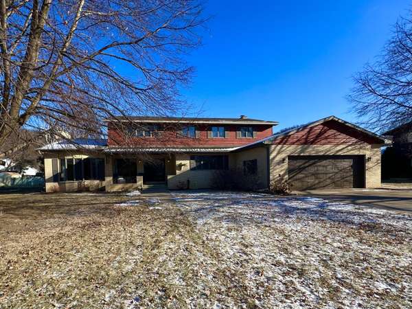 339 28th St S, La Crosse, WI 54601