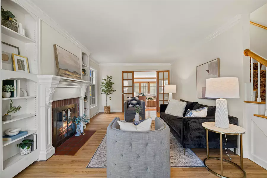 4764 N Larkin St, Whitefish Bay, WI 53211