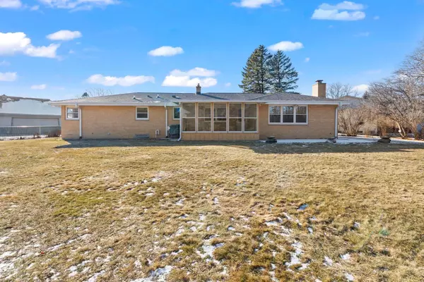 Hartland, WI 53029,664 Aberdeen Cir