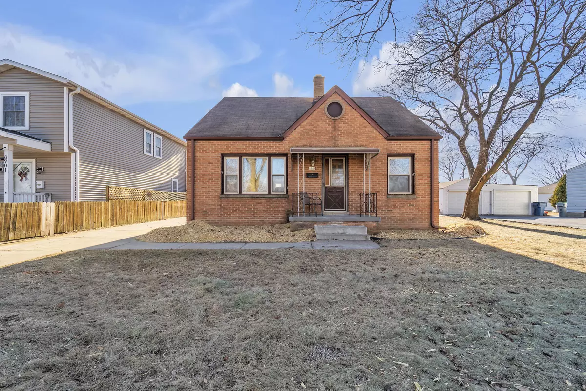 Milwaukee, WI 53228,8903 W Morgan Ave