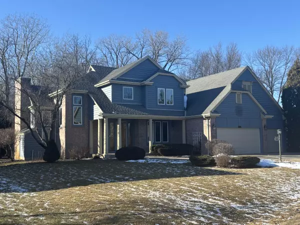 3158 Mirkwood Ln, Caledonia, WI 53126