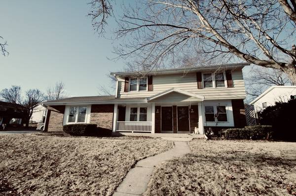 122 Kilps Ct W Unit 124, Waukesha, WI 53188