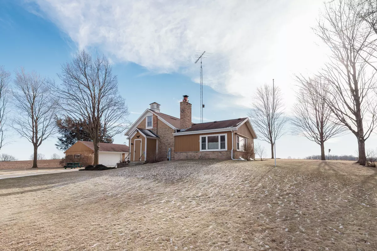 Hubbard, WI 53032,W3653 Decora Rd