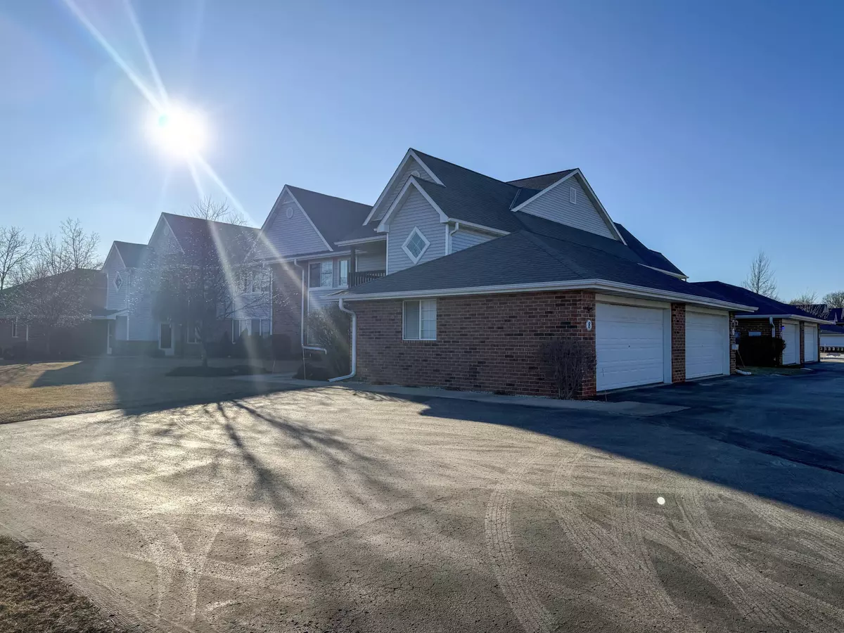 Oak Creek, WI 53154,165 W Aspen Ct Unit 7