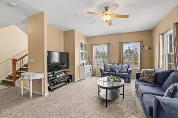 Bristol, WI 53104,7955 Williamsburg Ct Unit 101